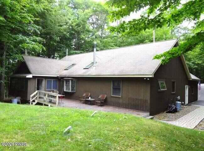 Property Photo: 104 Hickory Lane PA 18426