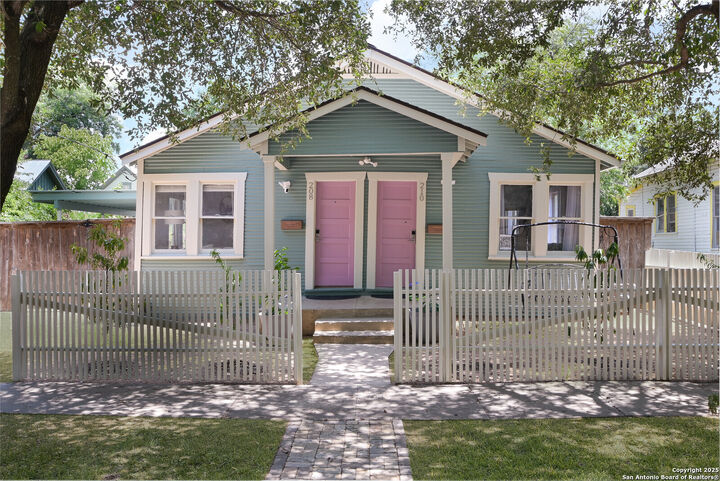 Property Photo:  210 Mission St  TX 78210 