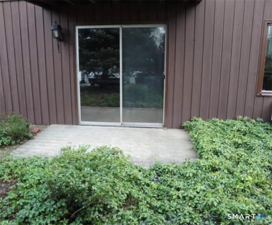 Property Photo:  136 Deer Hill Avenue B12  CT 06810 