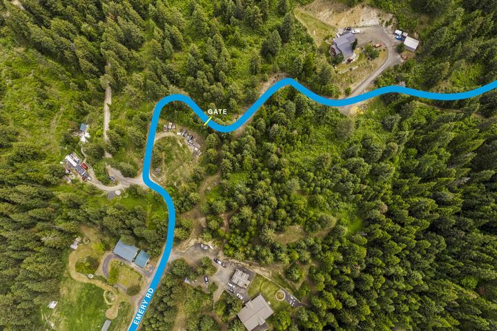 Property Photo: 15124 E Emery Rd WA 99003