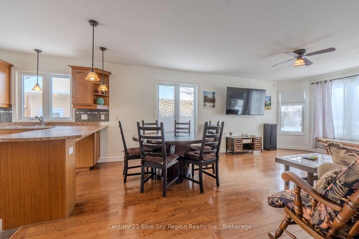 Photo de la propriété:  166 Carmichael Drive  ON P1B 8G2 