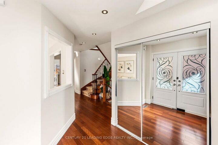 Photo de la propriété:  3295 Coralbean Place  ON L5N 6X8 