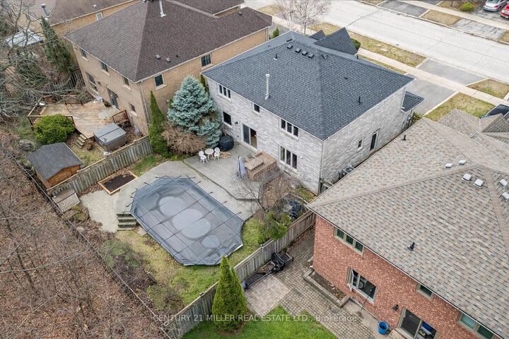 Photo de la propriété:  2144 Grand Ravine Drive  ON L6H 6B4 