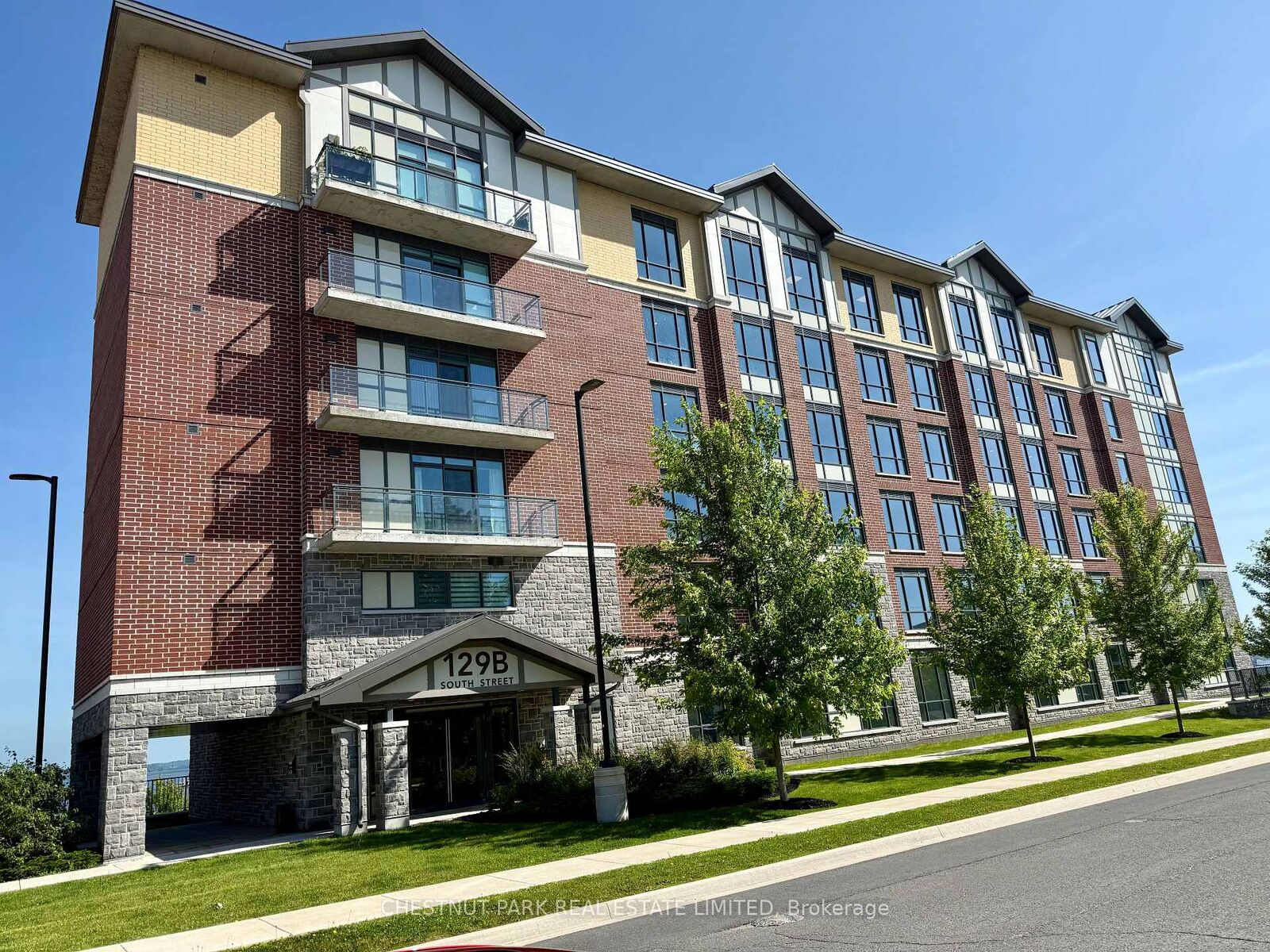 Property Photo: 129B South Street 317 ON K7G 0B1
