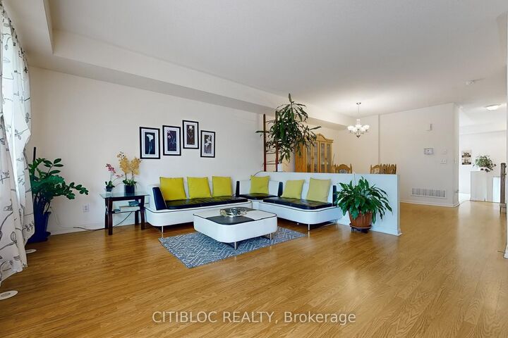 Property Photo:  3029 Finch Avenue W 13  ON M9M 0A2 