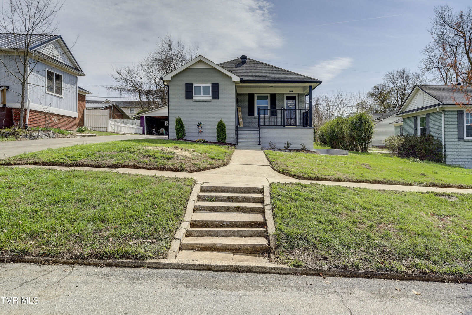 Property Photo: 809 Birch Street TN 37664