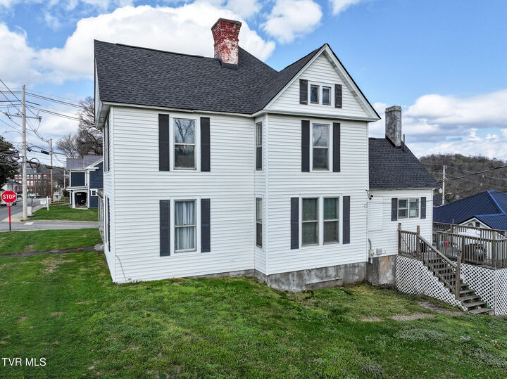 Property Photo:  301 South Irish Street  TN 37743 