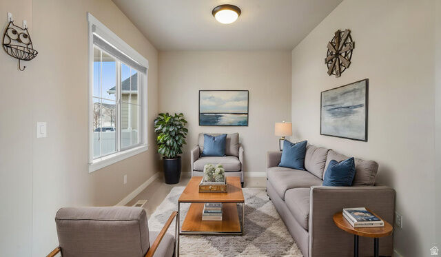 Property Photo:  644 S Peachtree Ln E  UT 84045 