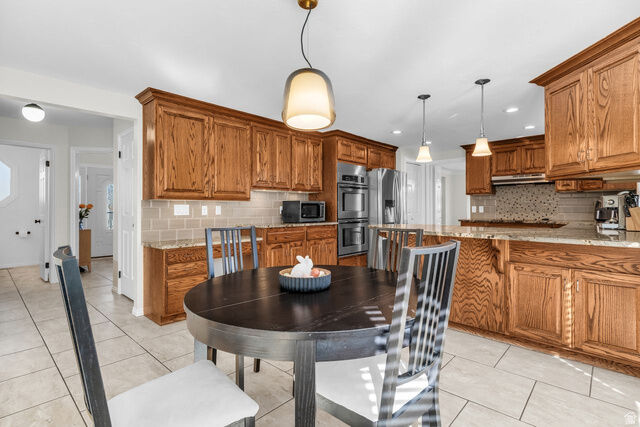 Property Photo: 8921 S Shady Meadow Dr UT 84093