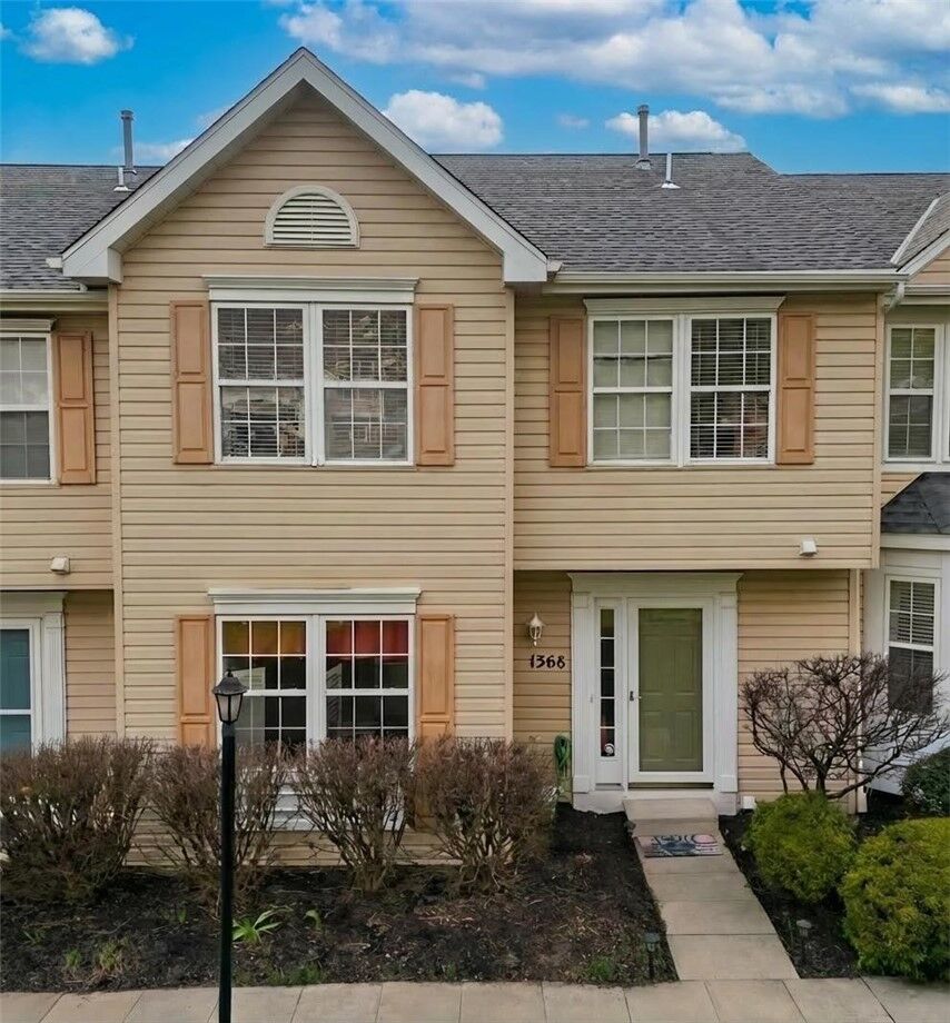 Property Photo: 1368 Meadowbrook Dr PA 15317