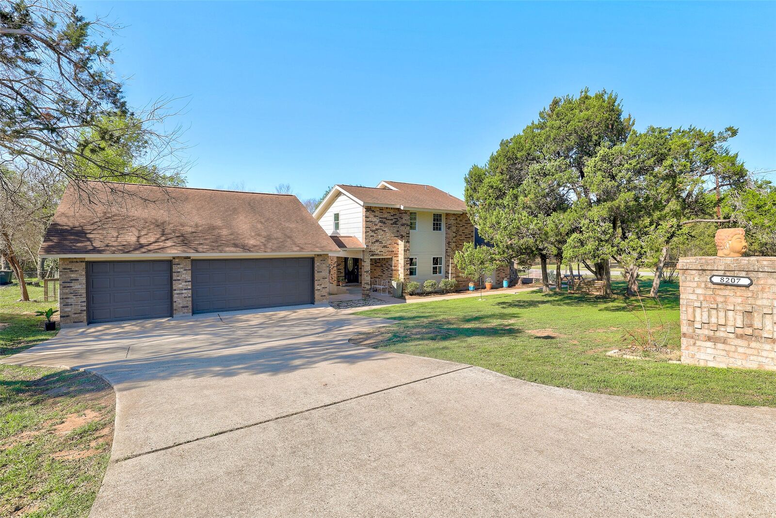 Property Photo:  8207 Espanola Trail  TX 78737 