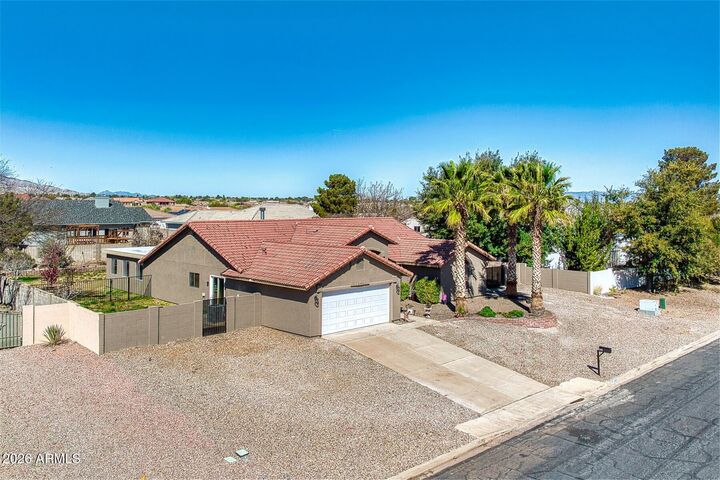 Property Photo: 2492 Inverrary Drive AZ 85650