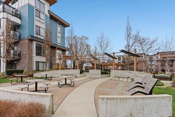 Property Photo: 45500 Market Way 503 BC V2R 6G5