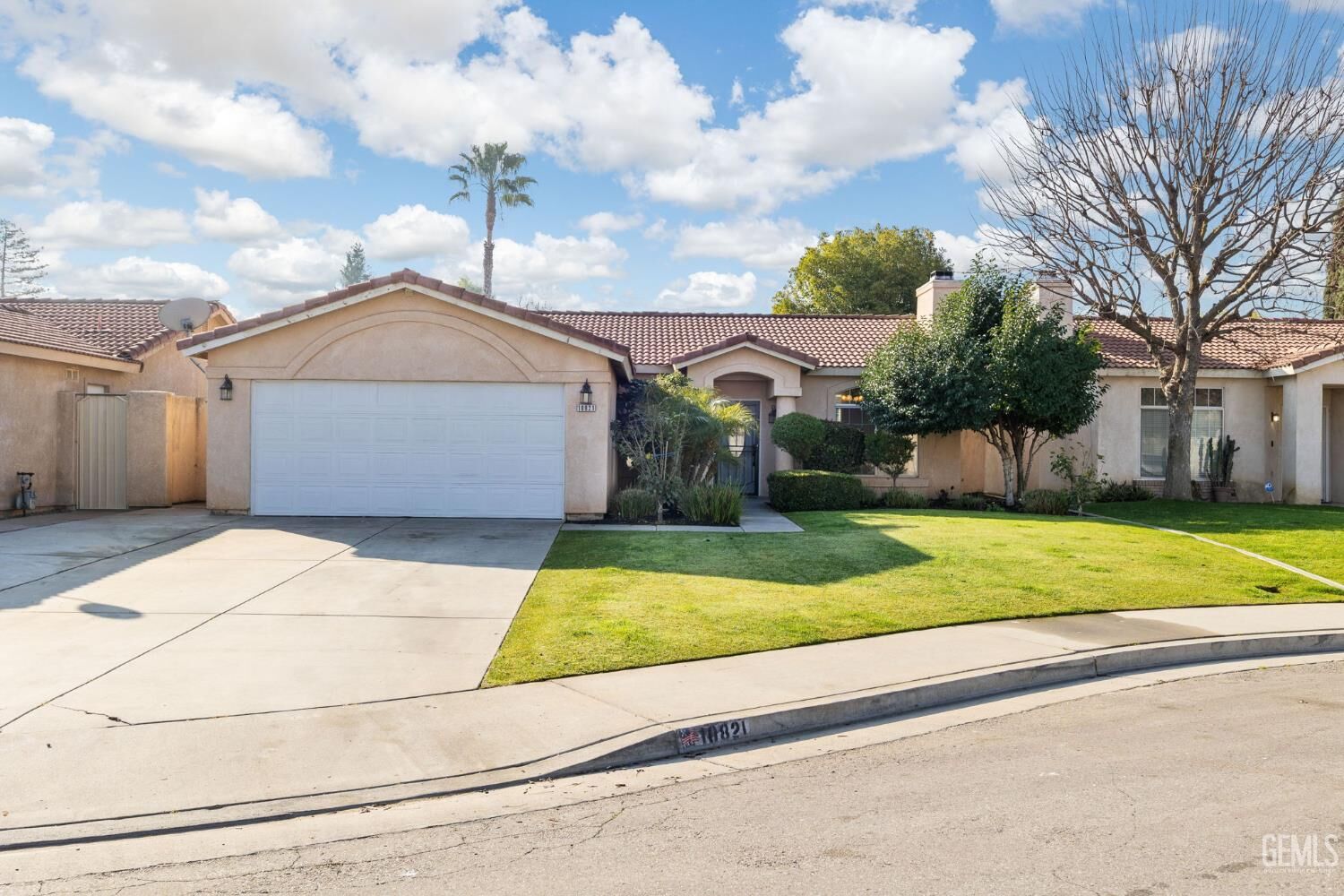 Property Photo:  10821 Tivoli Court  CA 93311 