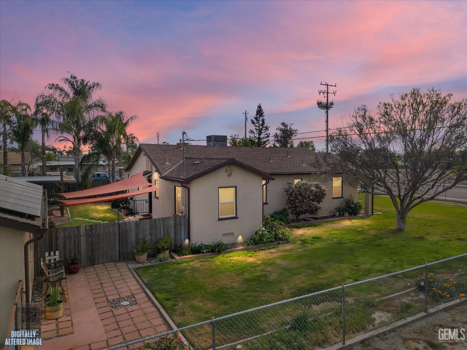 Property Photo: 1102 Castro Lane CA 93304