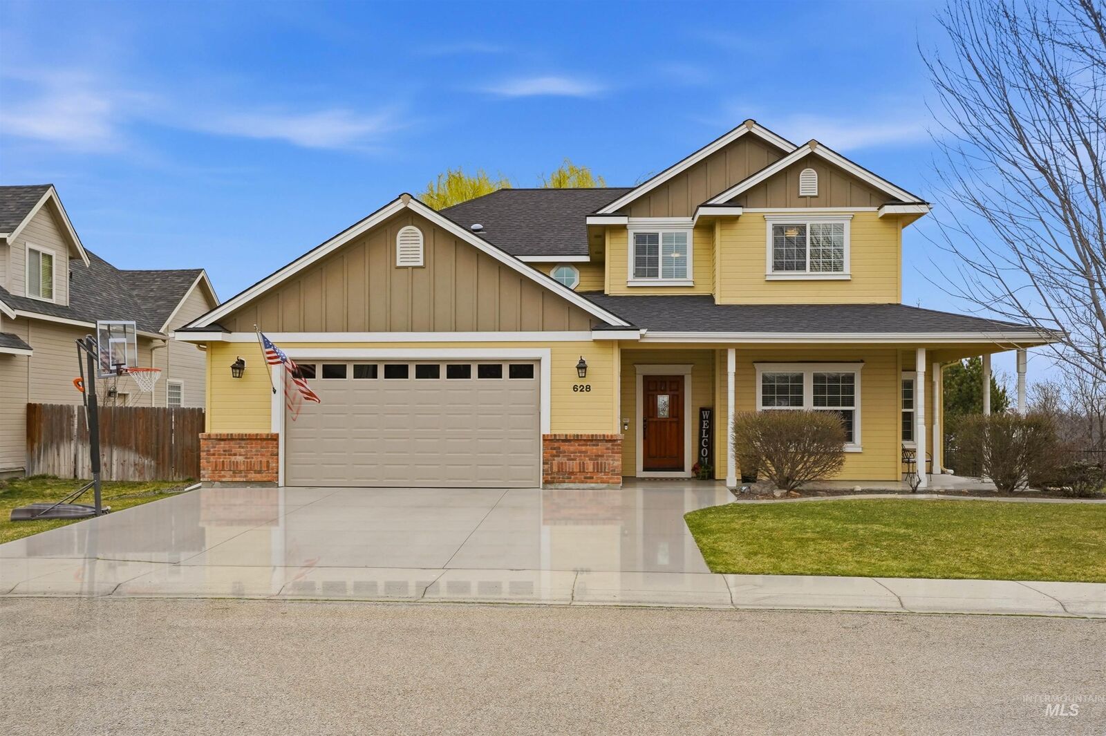 Property Photo: 628 Kennedy Dr ID 83644