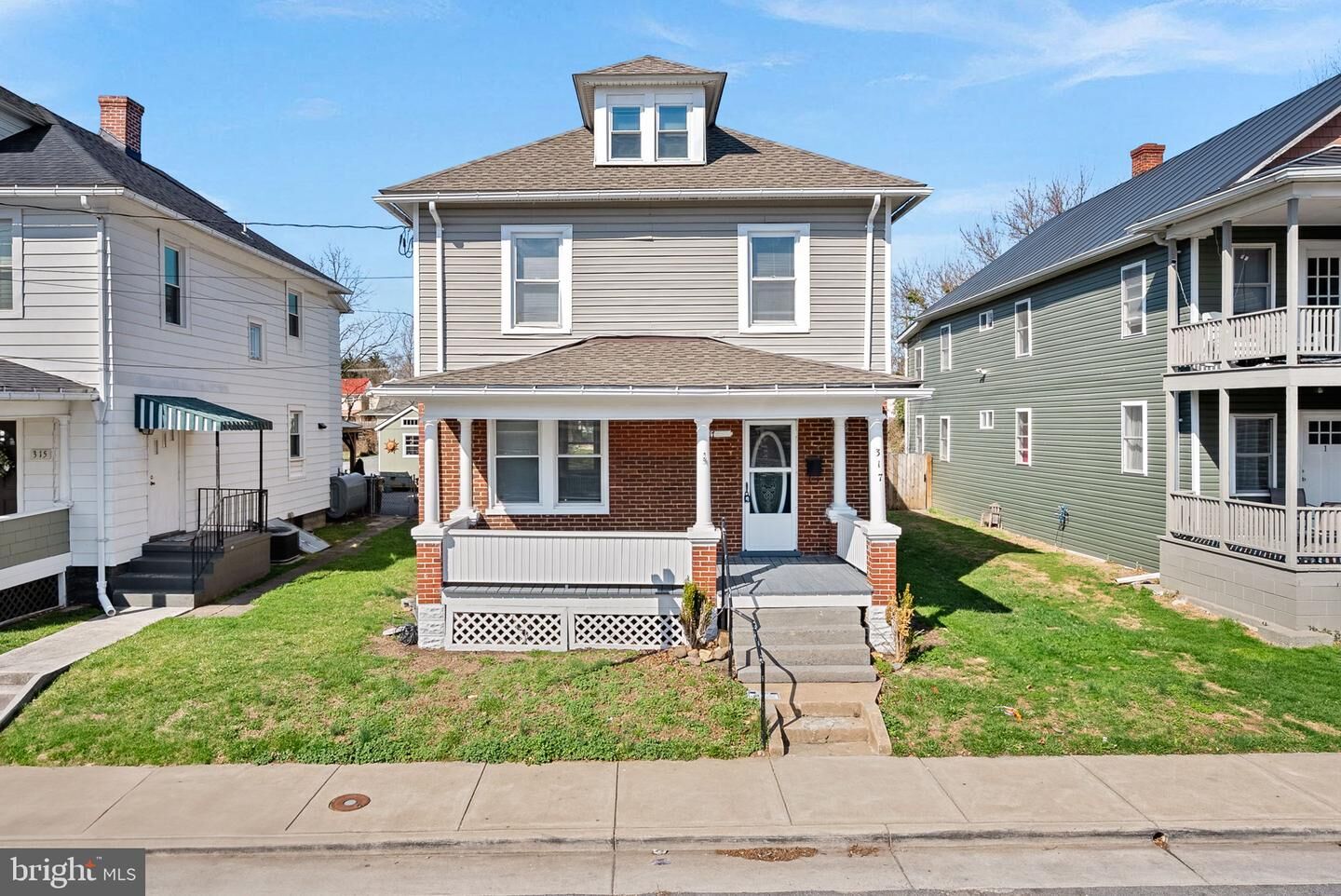 Property Photo:  317 Gray Avenue  VA 22601 