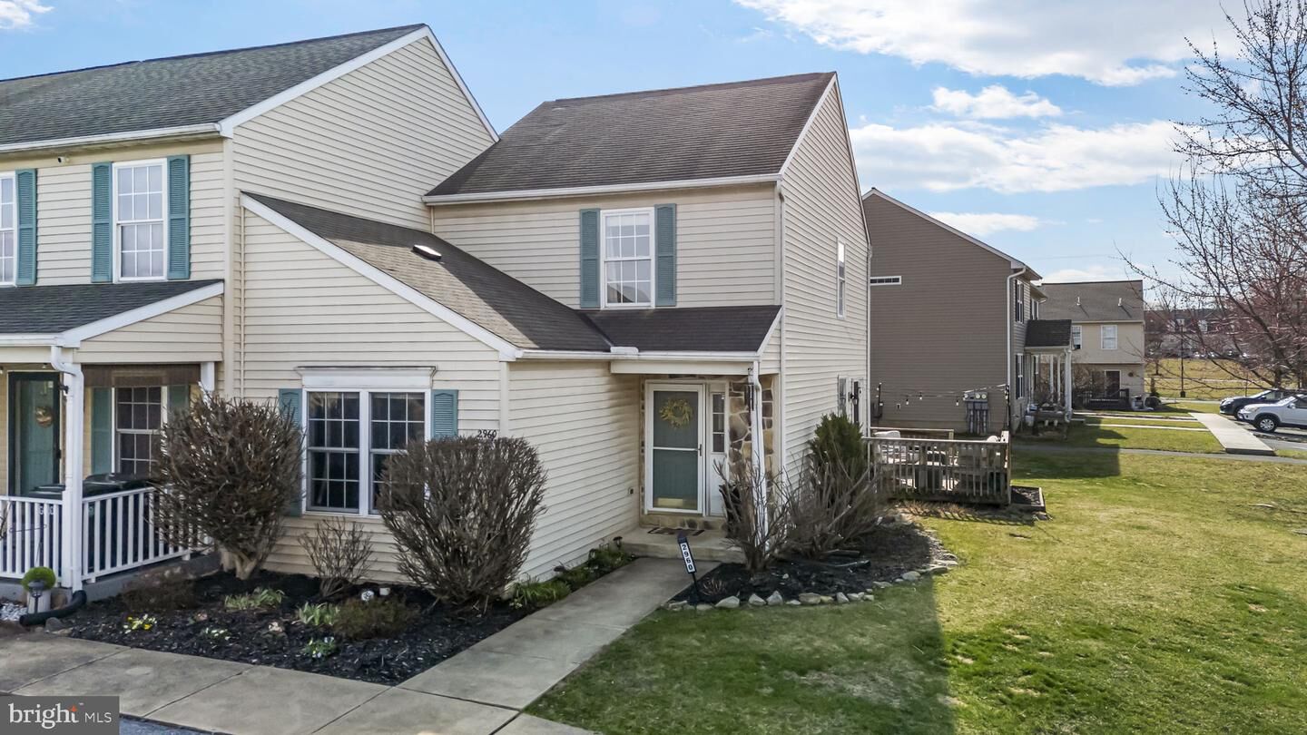 Property Photo:  2960 Aster Lane  PA 17543 