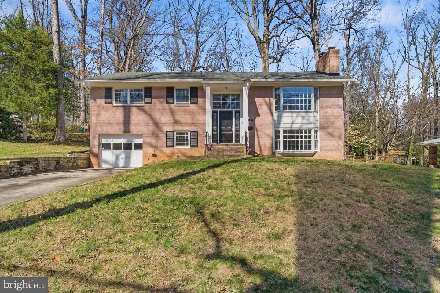 Property Photo:  9116 Hamilton Drive  VA 22031 