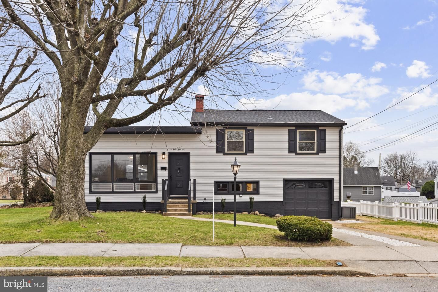 Property Photo:  456 E Elm Street  PA 17042 