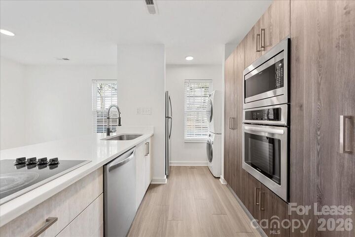 Property Photo: 1513 Briar Creek Road B NC 28205