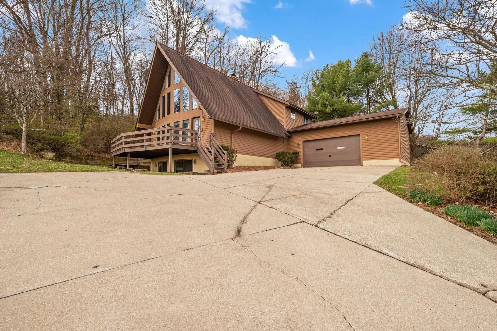 Property Photo:  1445 Londondale  OH 43055 