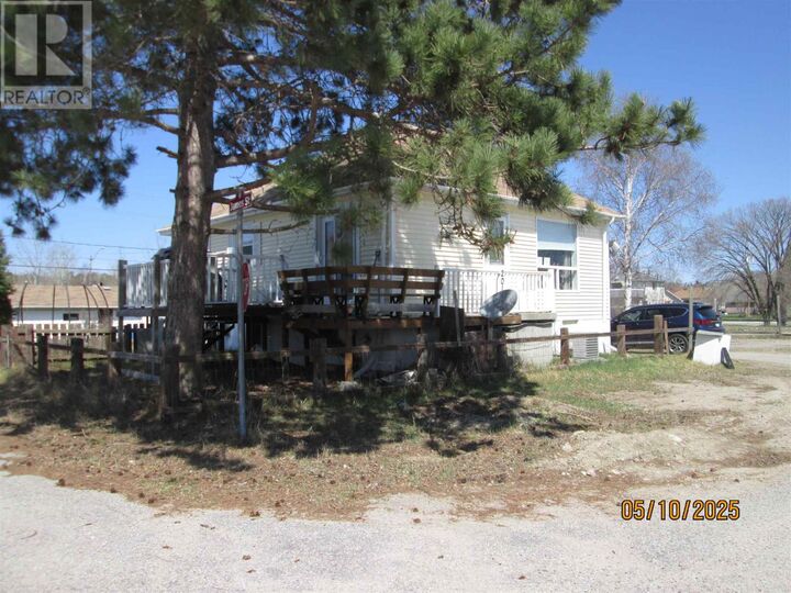 Property Photo:  201 Garden Street  ON P0T 1T0 