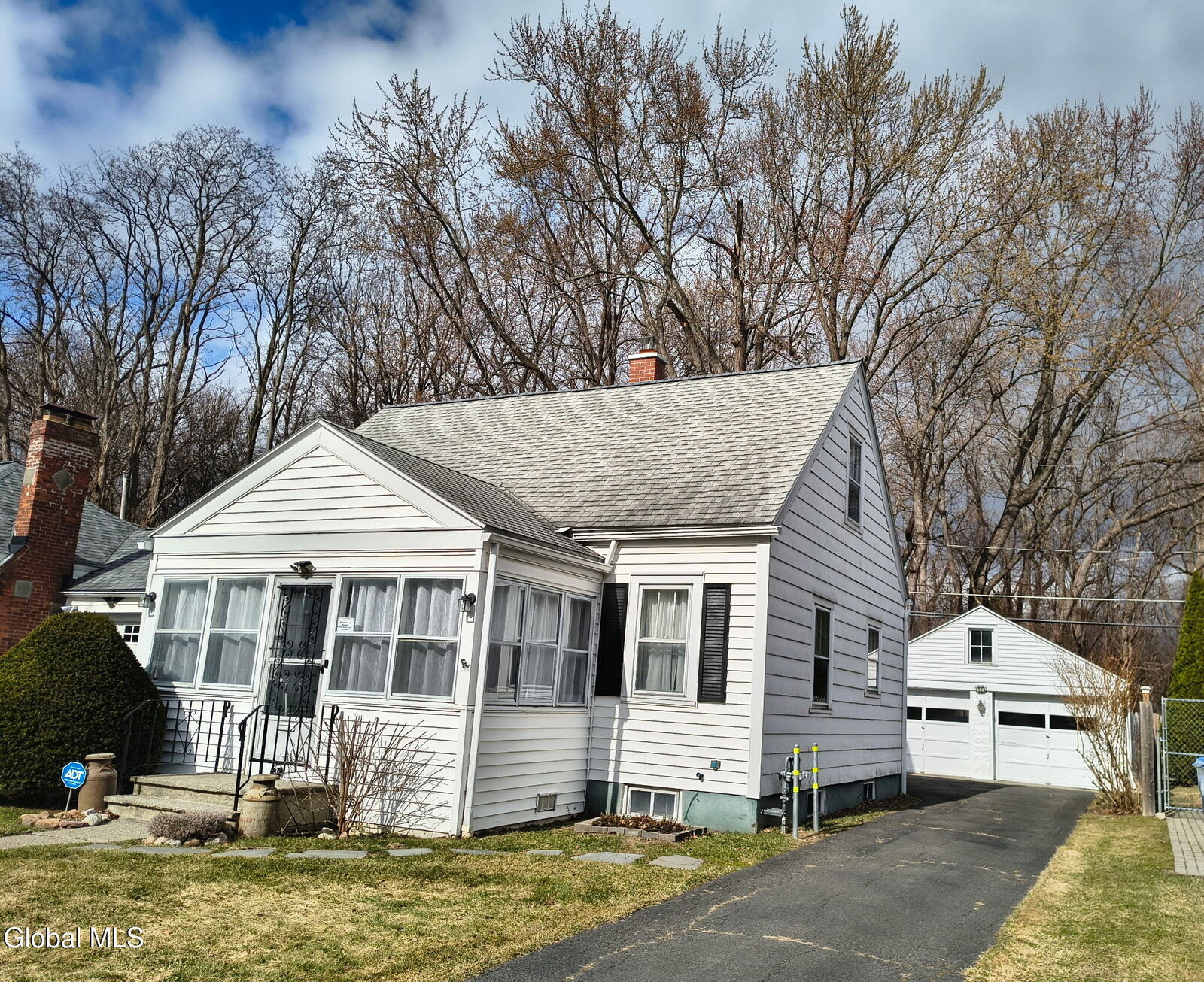 Property Photo: 3 Crescent Drive NY 12208