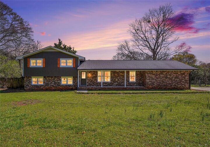 Property Photo:  8832 Twin Oaks Drive  GA 30236 