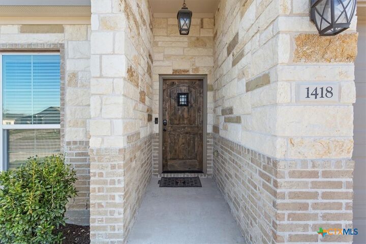 Property Photo:  1418 Curlew Lane  TX 76502 