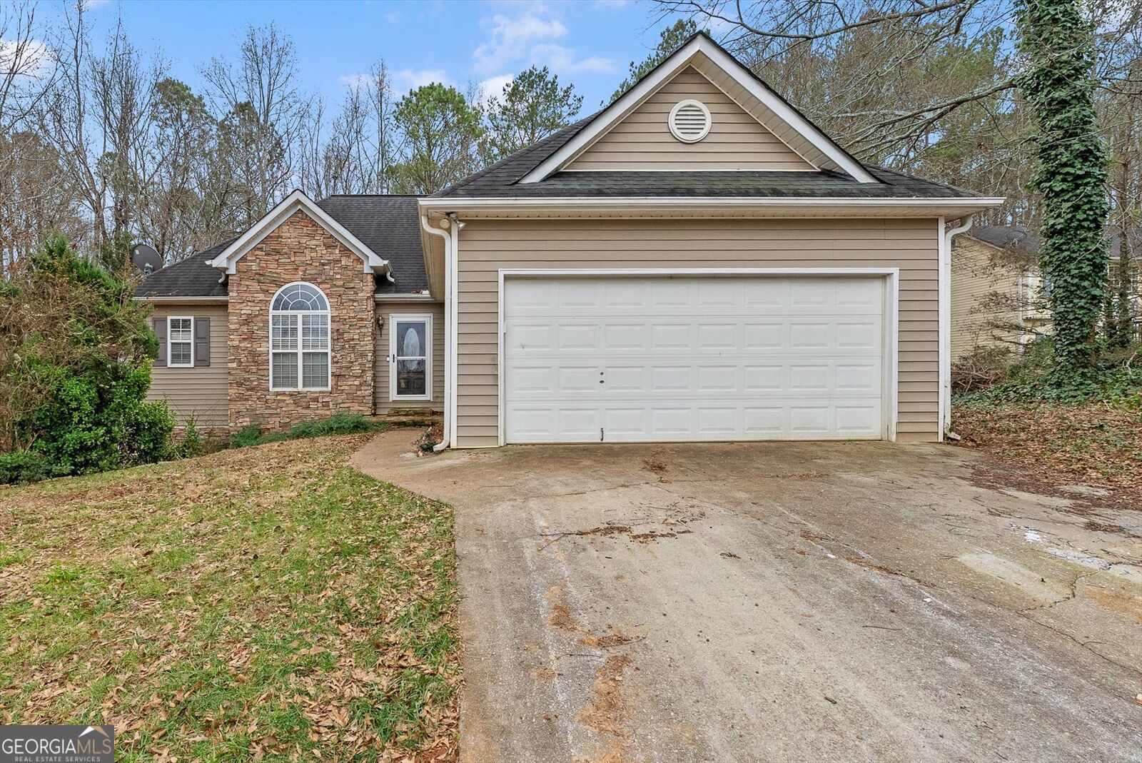 Property Photo: 63 Gold Creek Drive GA 30176