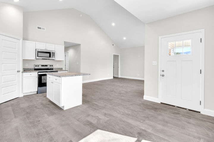 Property Photo: 129 Lindon Street TN 37307