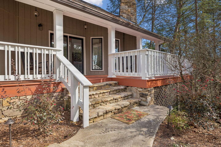 Property Photo: 1558 Powder Springs Circle GA 30725