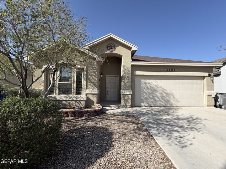 Property Photo: 3821 Loma Cristobal TX 79938