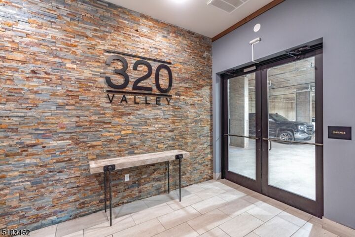 Property Photo:  320 Valley St 308  NJ 07079 