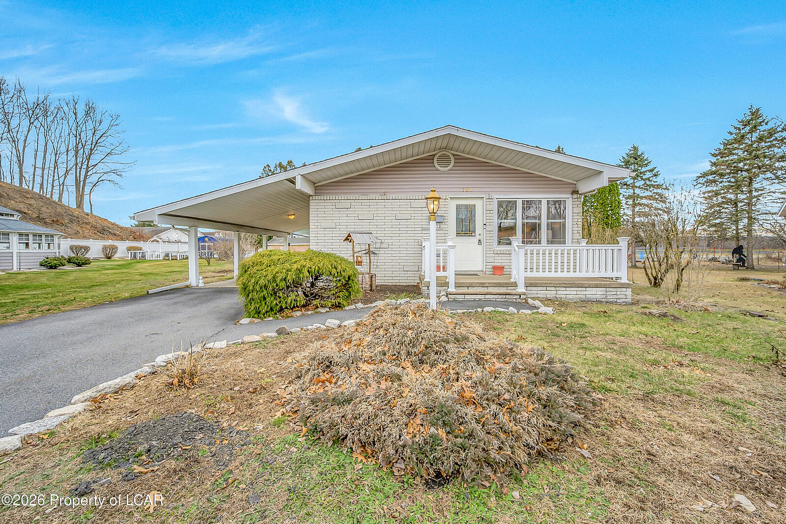 Property Photo:  107 Stonecrest Drive  PA 18507 