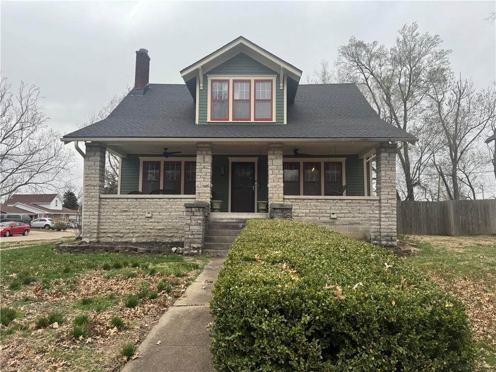 Property Photo:  301 S Castle Street  KS 66071 