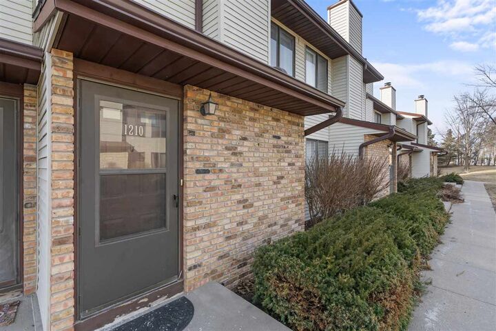 Property Photo: 1210 Mormon Trek Blvd IA 52246