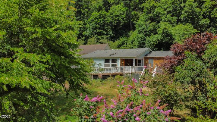 Property Photo:  1371 Harlan Road  OR 97343 