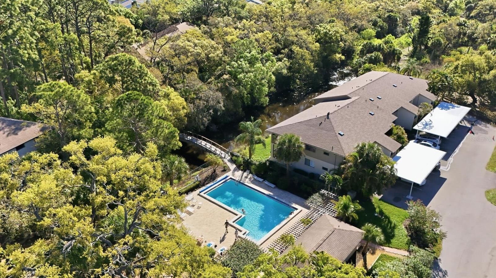Property Photo: 3361 Cross Creek Drive 3361 FL 34231
