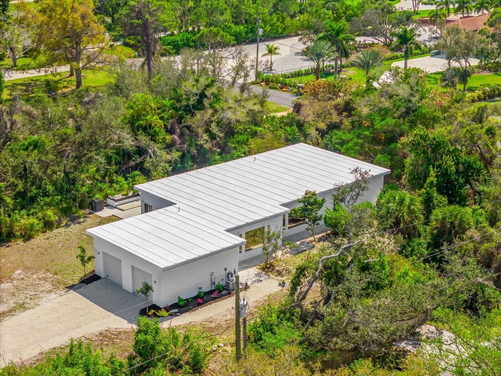 Property Photo:  1725 Overbrook Road  FL 34223 