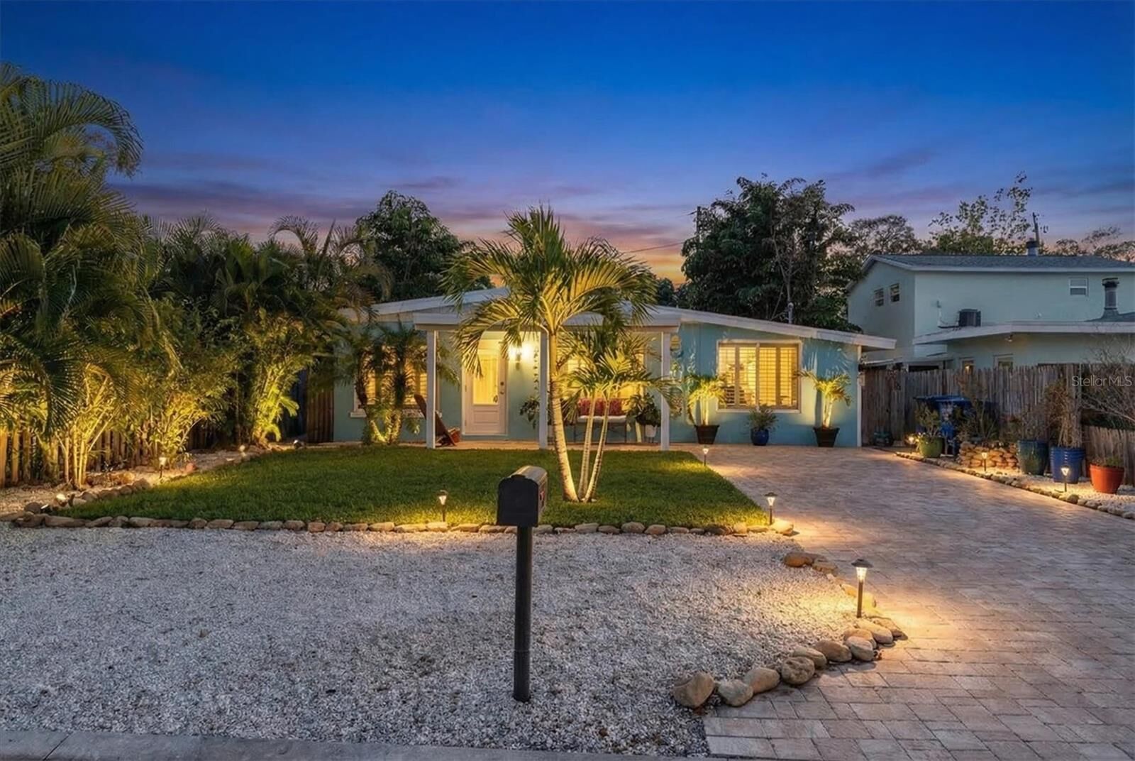 Property Photo:  137 Pennsylvania Avenue  FL 34683 
