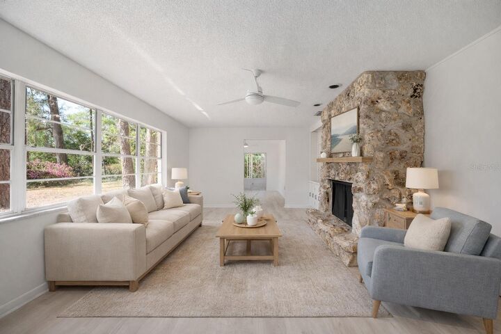 Property Photo: 4821 NW 16th Place FL 32605