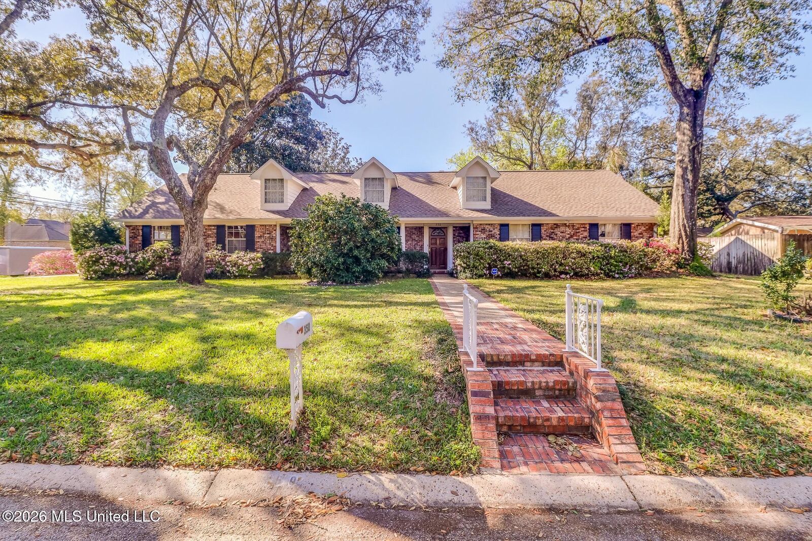 Property Photo:  350 Oakridge Circle  MS 39531 