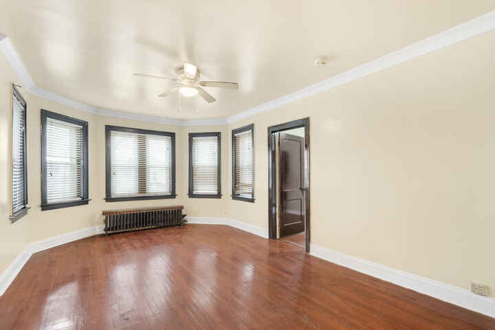 Property Photo: 8533 S Oglesby Avenue 2 IL 60617