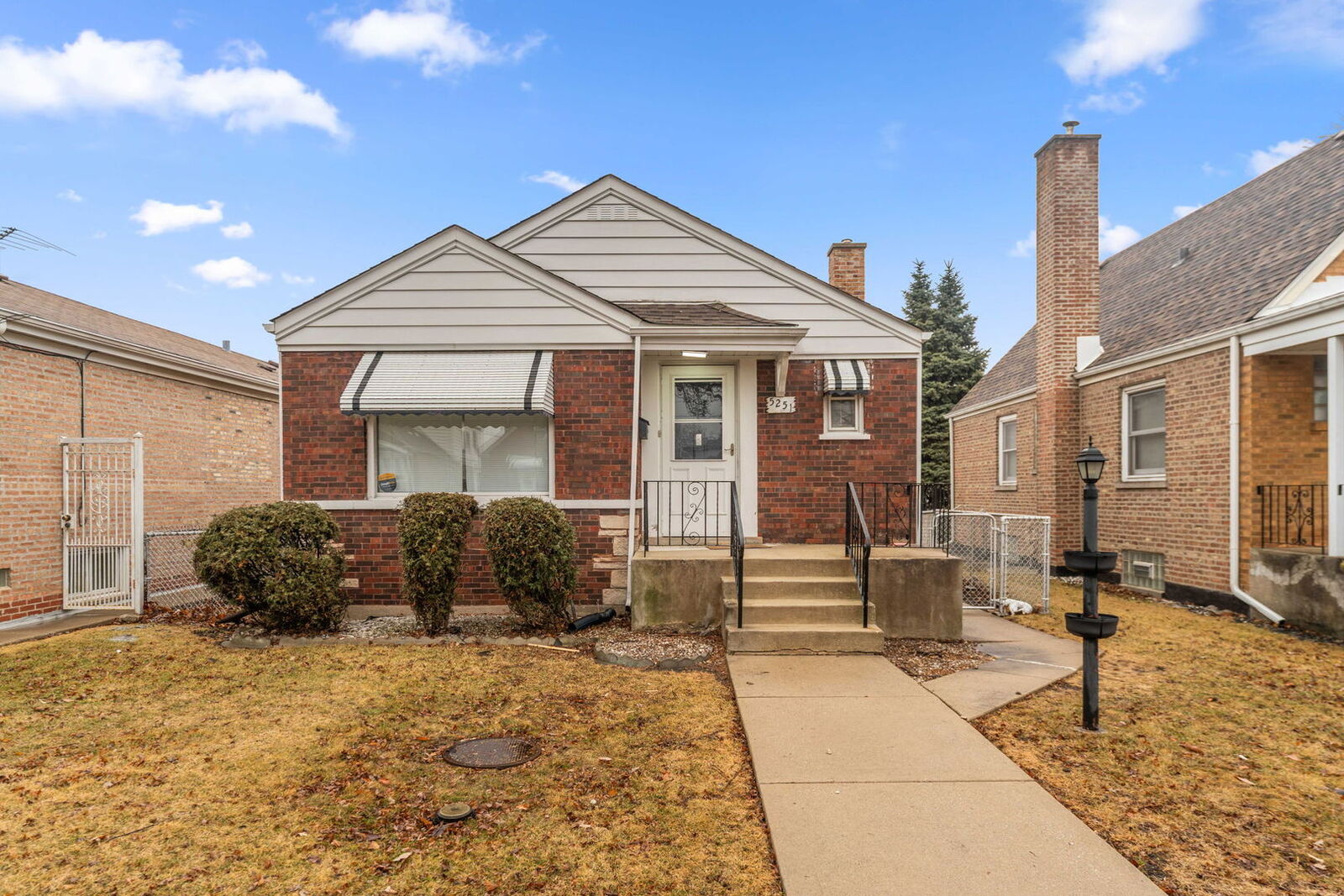 Property Photo:  5251 S Hamlin Avenue  IL 60632 
