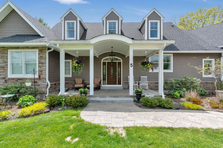 Property Photo:  5 Lake Brook Drive  ME 04043 