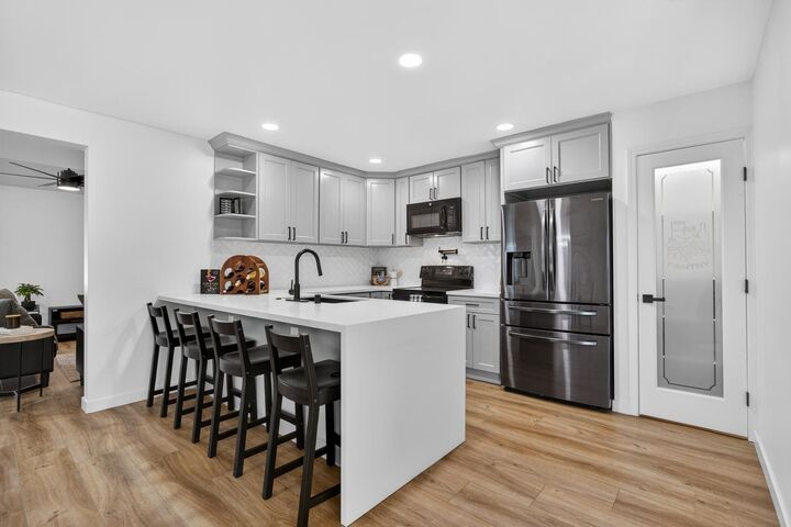 Property Photo:  27 Park West Court  CA 95831 