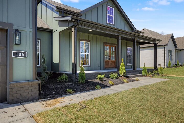 Property Photo:  106 Stonebrook Dr  TN 37160 