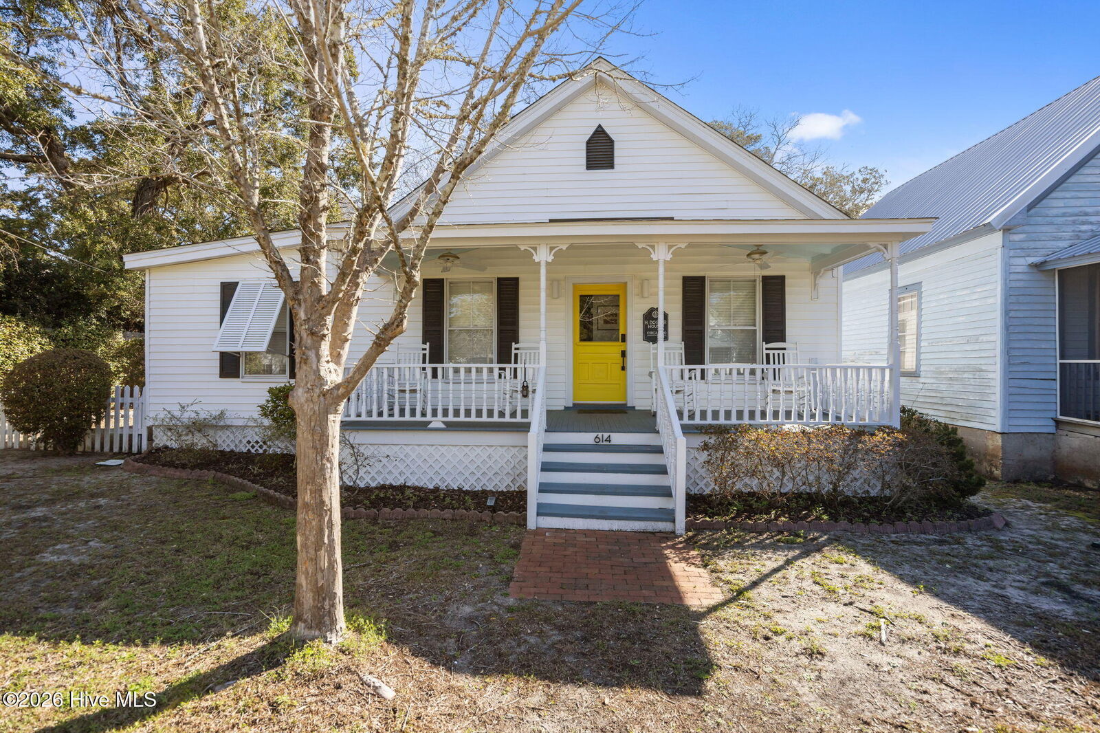 Property Photo:  614 N Atlantic Avenue  NC 28461 